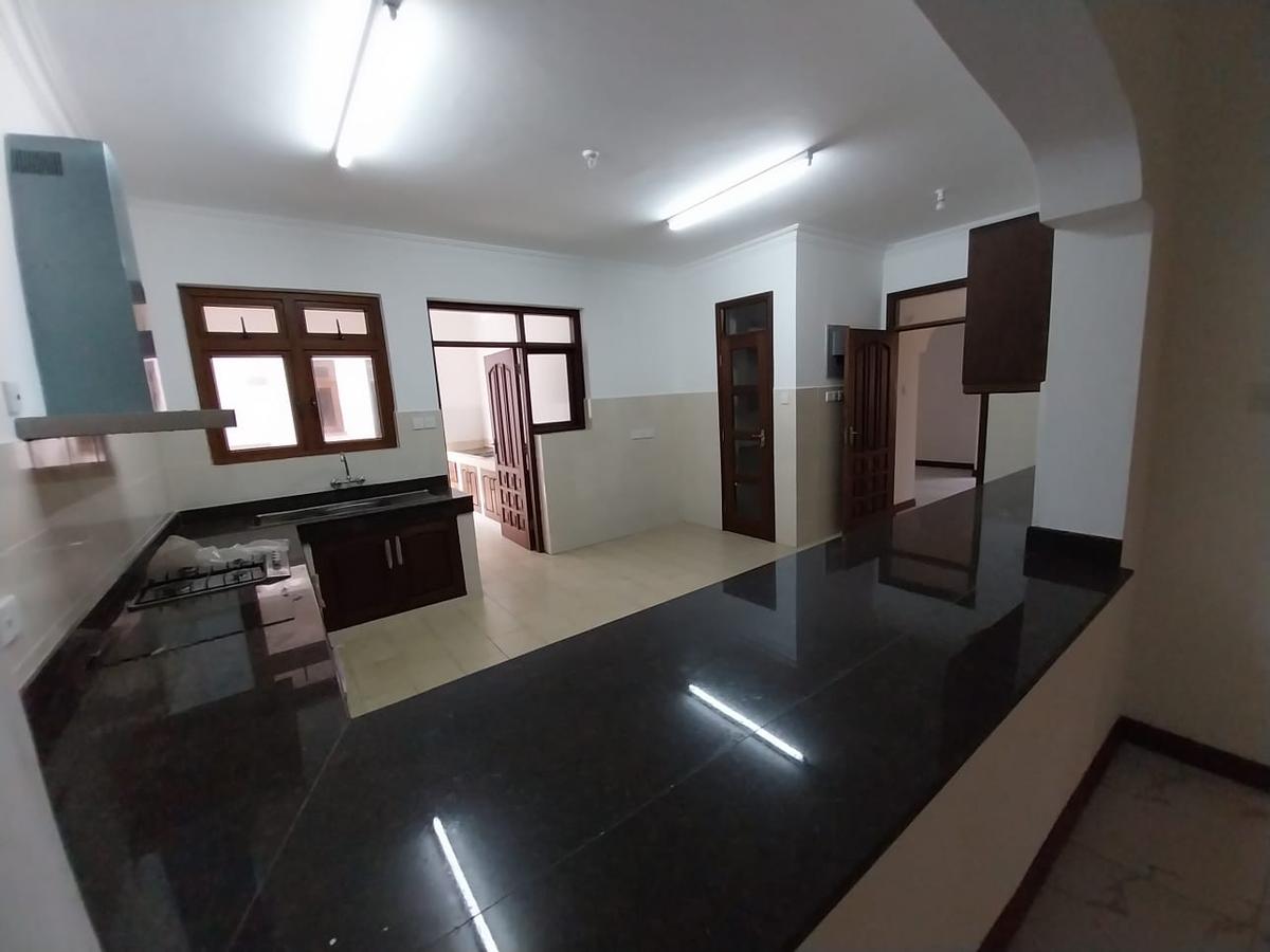 4 Bed Townhouse with En Suite at Mount Kenya Road - 2