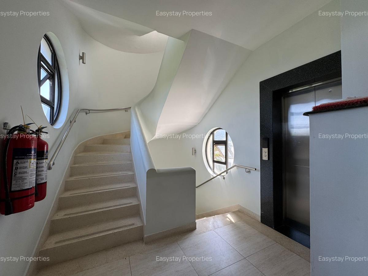 2 Bed Apartment with En Suite in Nyali Area - 13