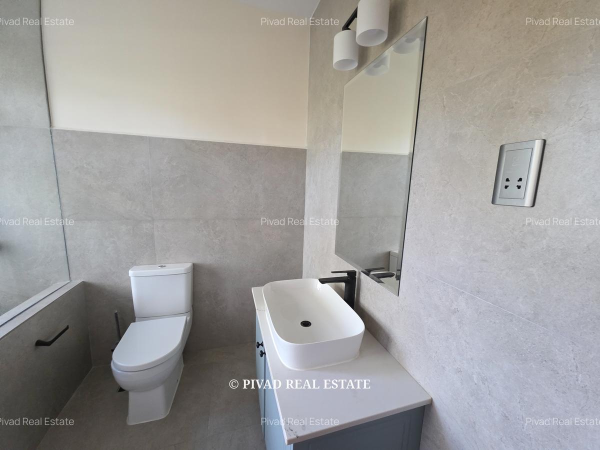 5 Bed House with Garden in Runda - 8