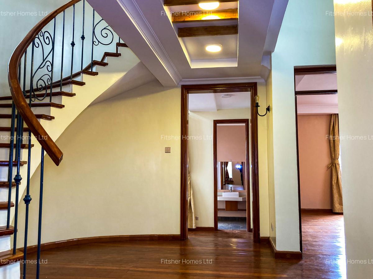 4 Bed House with En Suite in Runda - 7