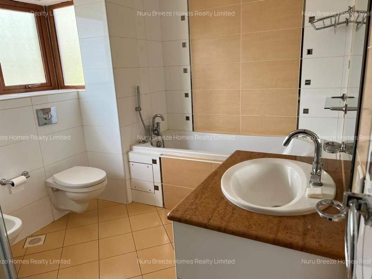 3 Bed Townhouse with En Suite in Kitisuru - 14