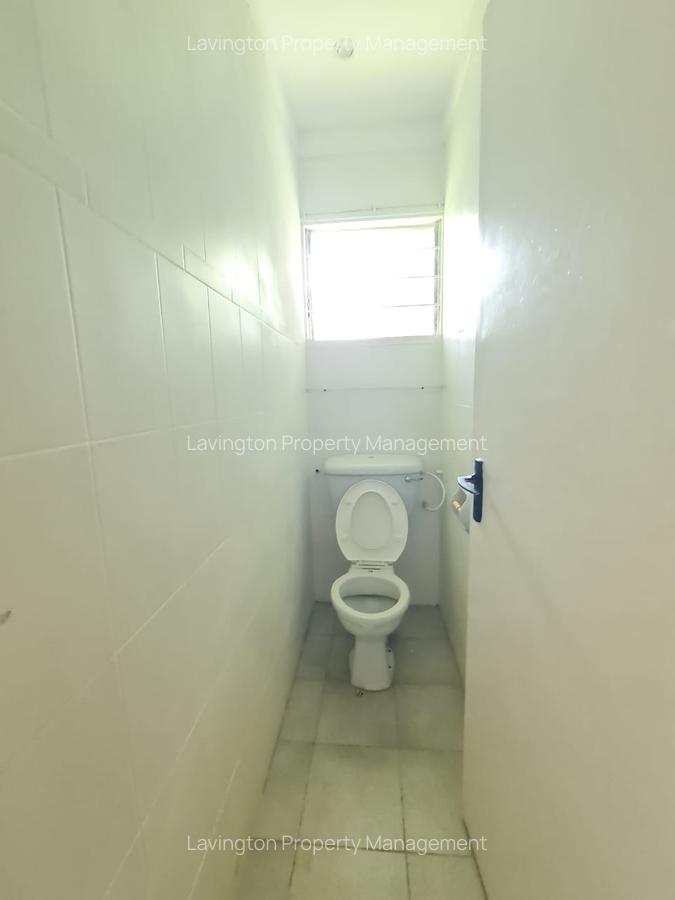 4 Bed House with En Suite at Loresho Crescent - 11