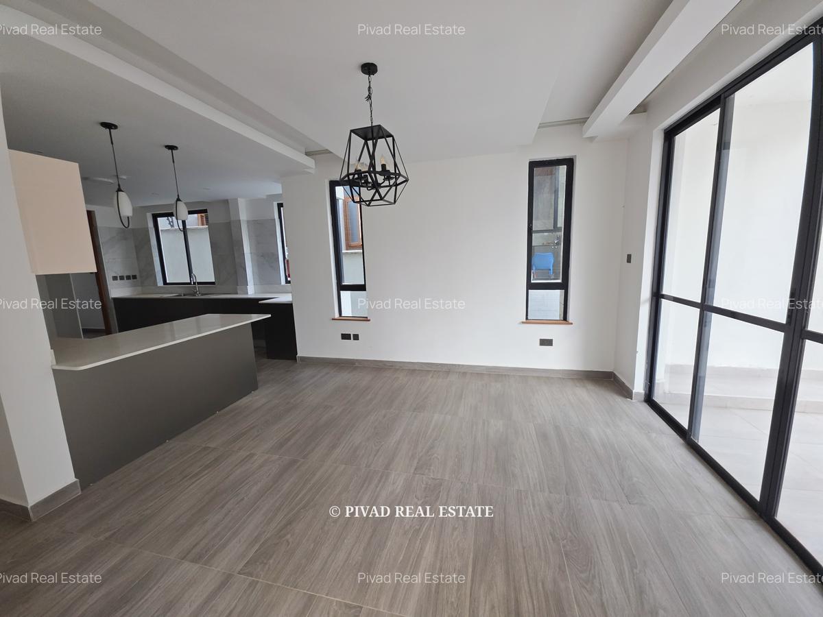 5 Bed Townhouse with En Suite in Lavington - 14