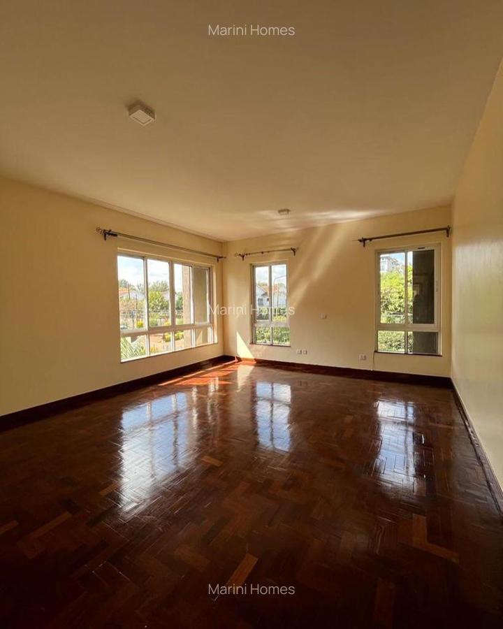 5 Bed Townhouse with En Suite in Lavington - 17