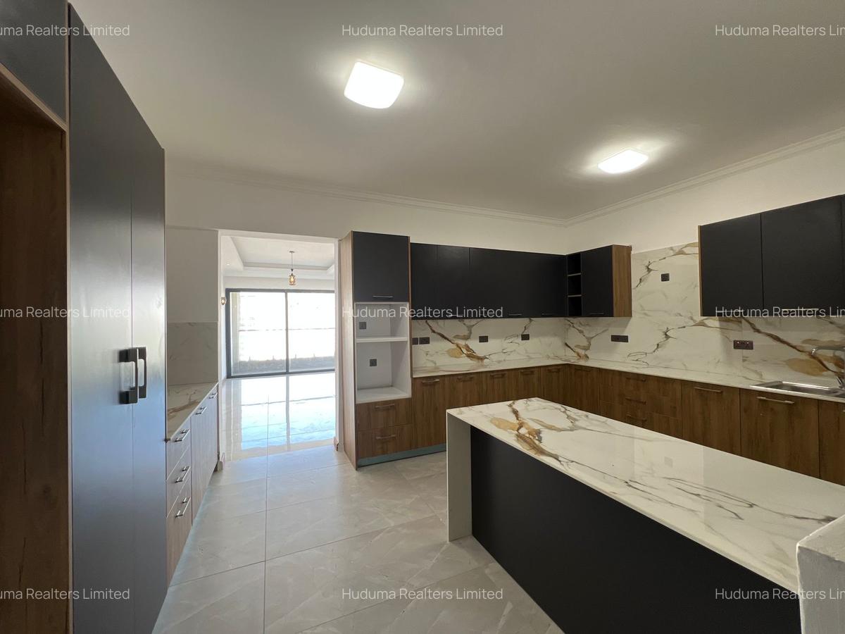 3 Bed Apartment with En Suite at Nyando Road - 4