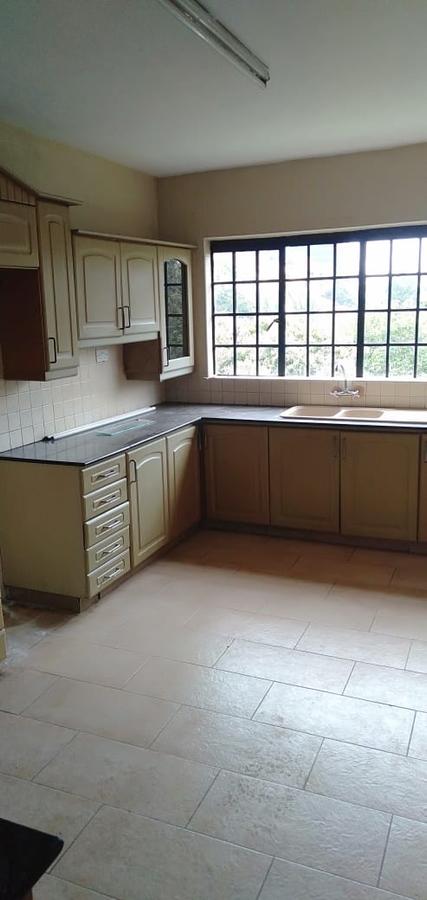 3 Bed Apartment with En Suite in Westlands Area - 5