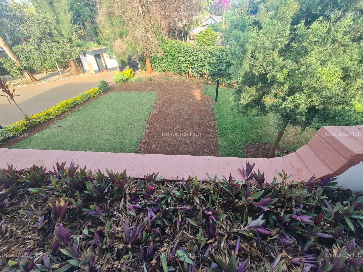 4 Bed House with En Suite at Nyari - 3