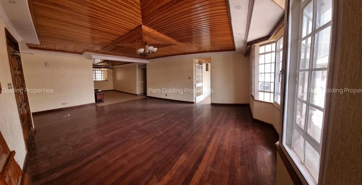 4 Bed Apartment with Lift in Westlands Area - 10