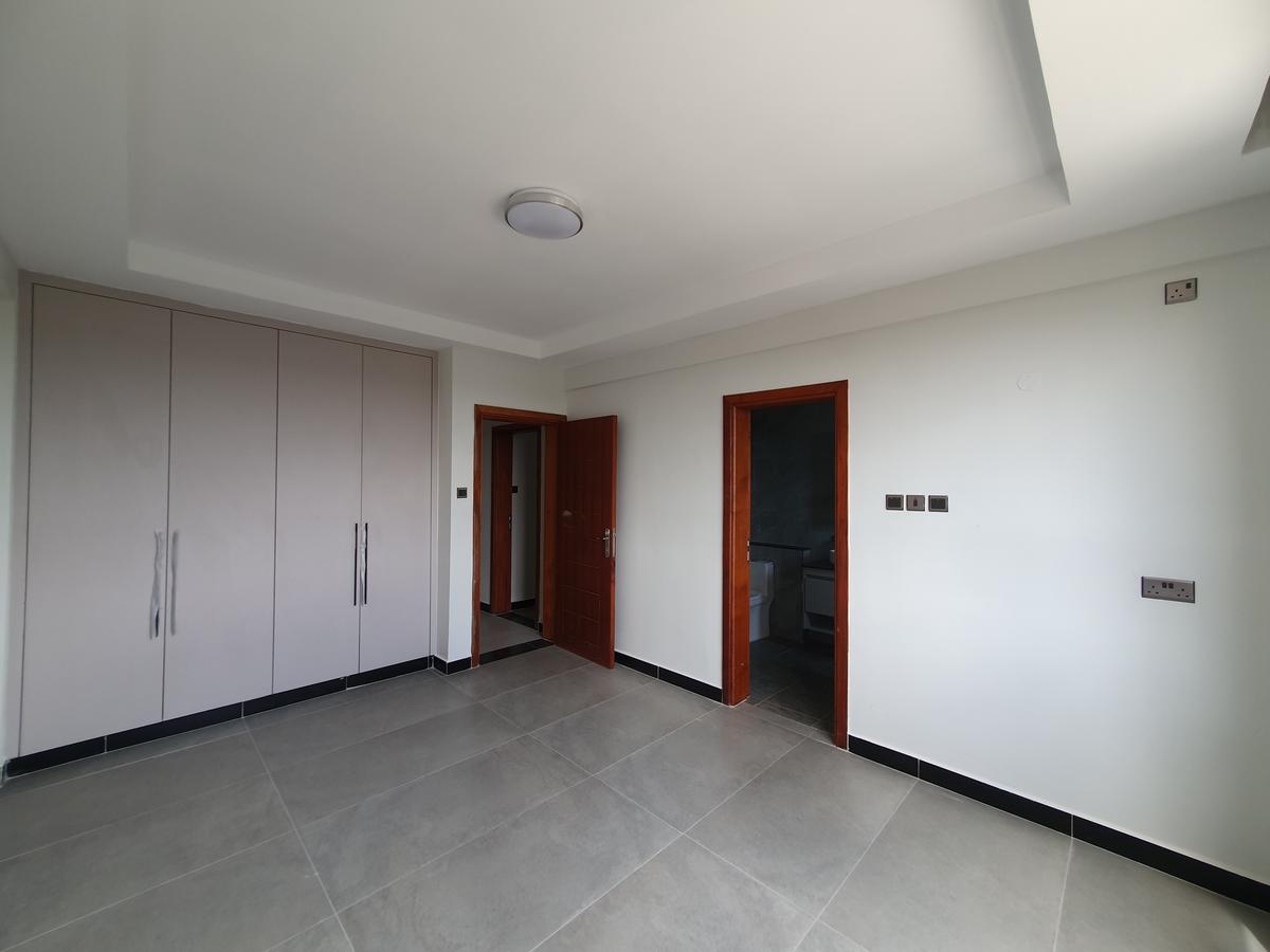 3 Bed Apartment with En Suite in General Mathenge - 9