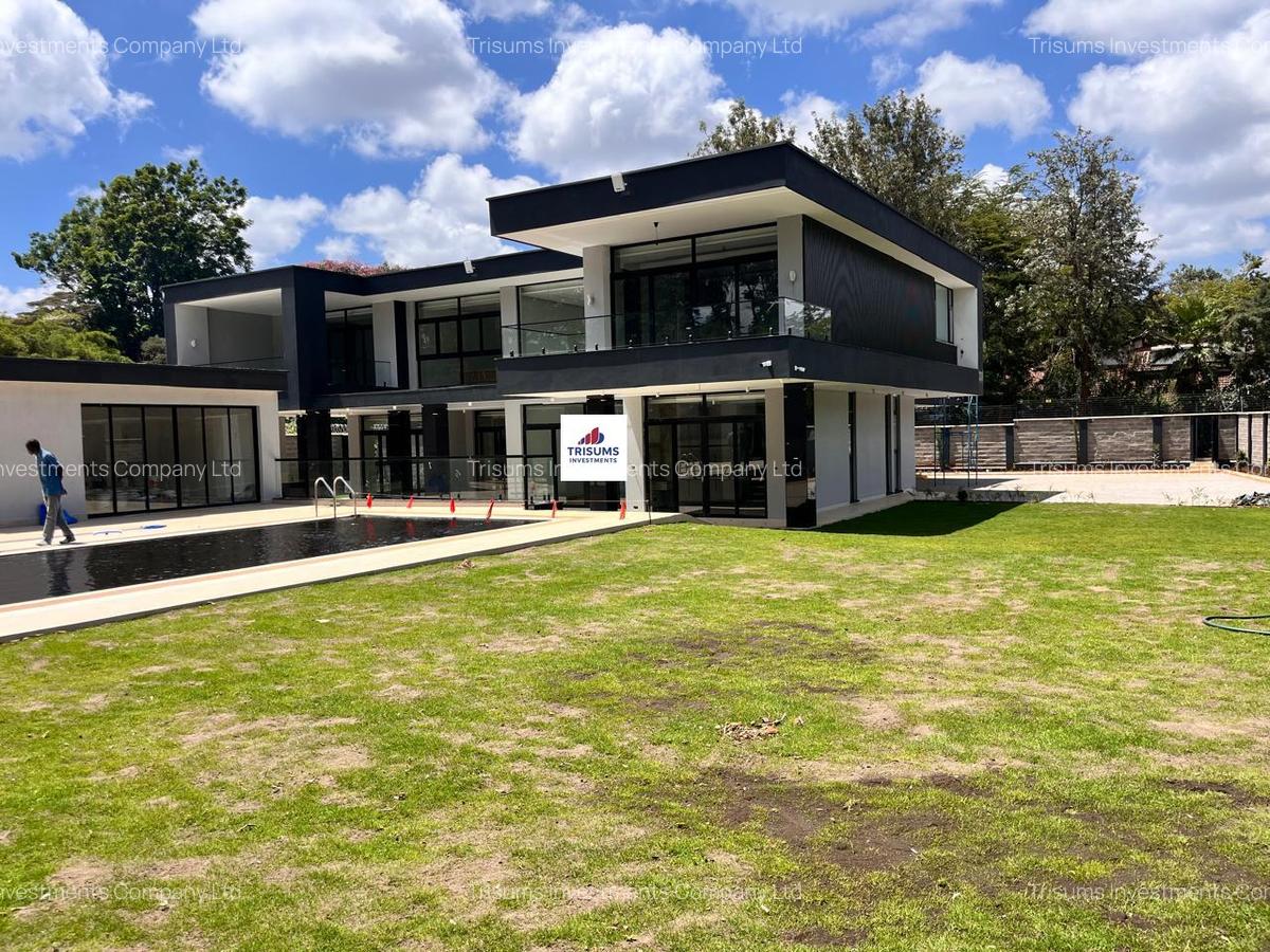 6 Bed Villa with En Suite in Nyari - 3