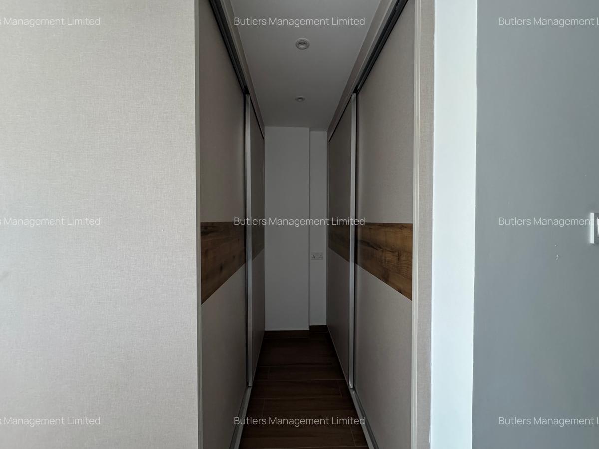 3 Bed Apartment with En Suite in General Mathenge - 10