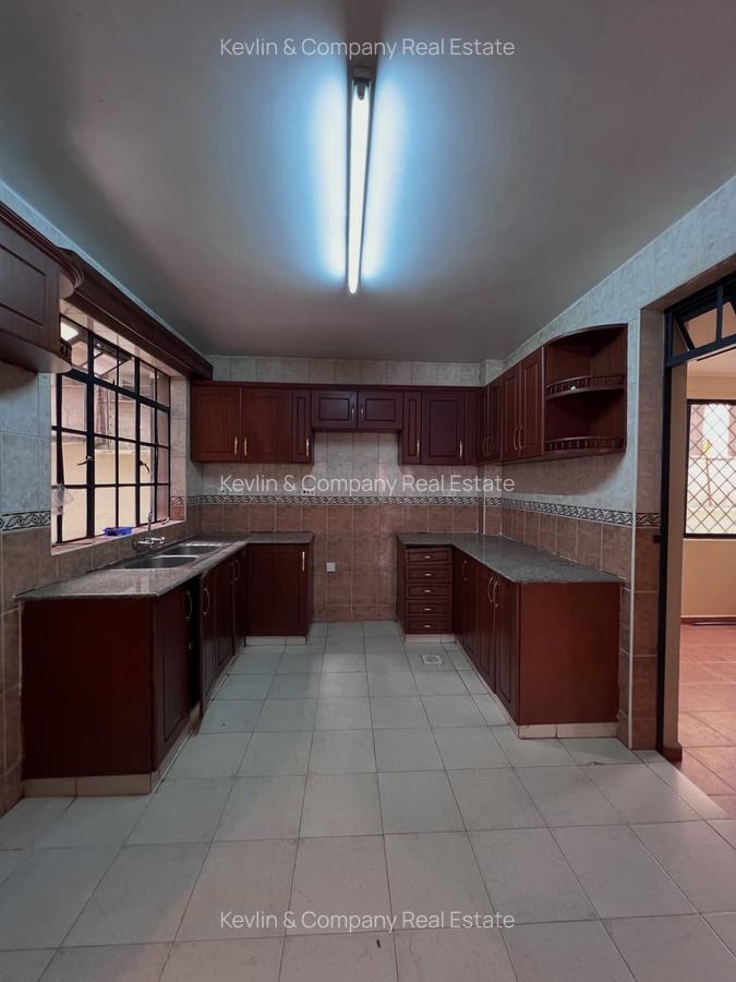 3 Bed Apartment with Swimming Pool in Kilimani - 2