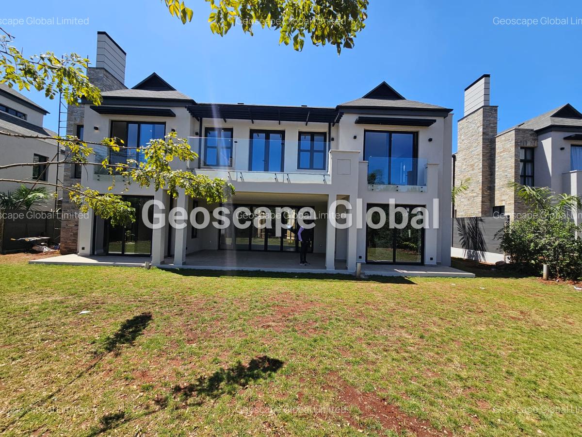 5 Bed Townhouse with En Suite in Runda - 1