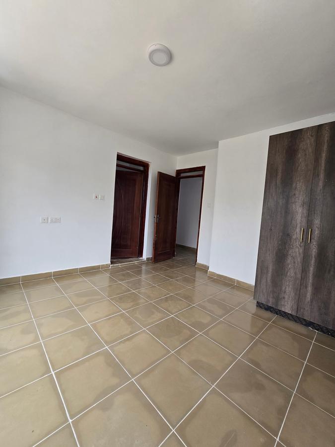 2 Bed Apartment with En Suite in Garden Estate - 13