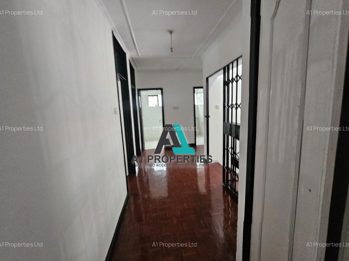 4 Bed Townhouse with En Suite in Lavington - 5