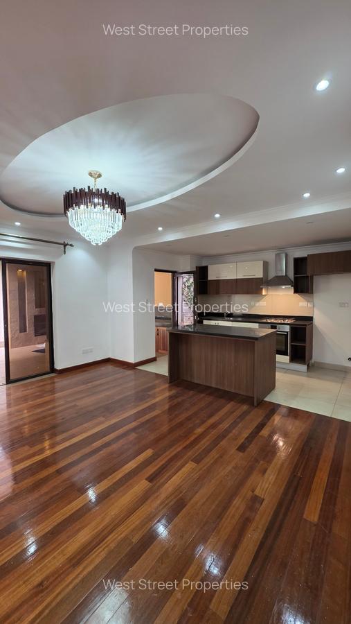 5 Bed Villa with En Suite at Lavington - 2