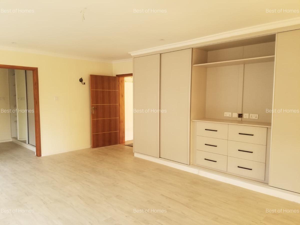 5 Bed Apartment with En Suite in Lavington - 1