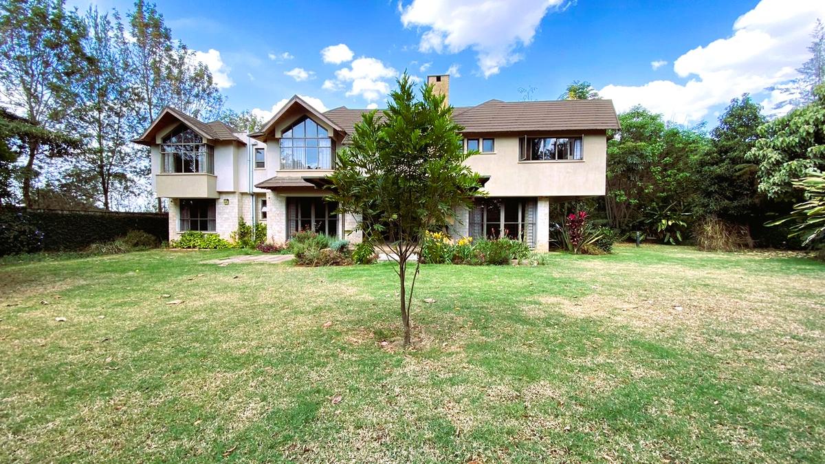 5 Bed House with En Suite in Runda - 1