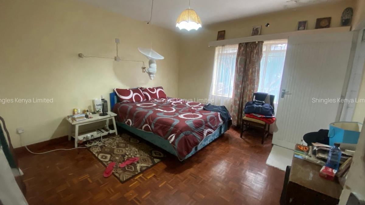 5 Bed Townhouse with En Suite at Oloitoktok Road - 13
