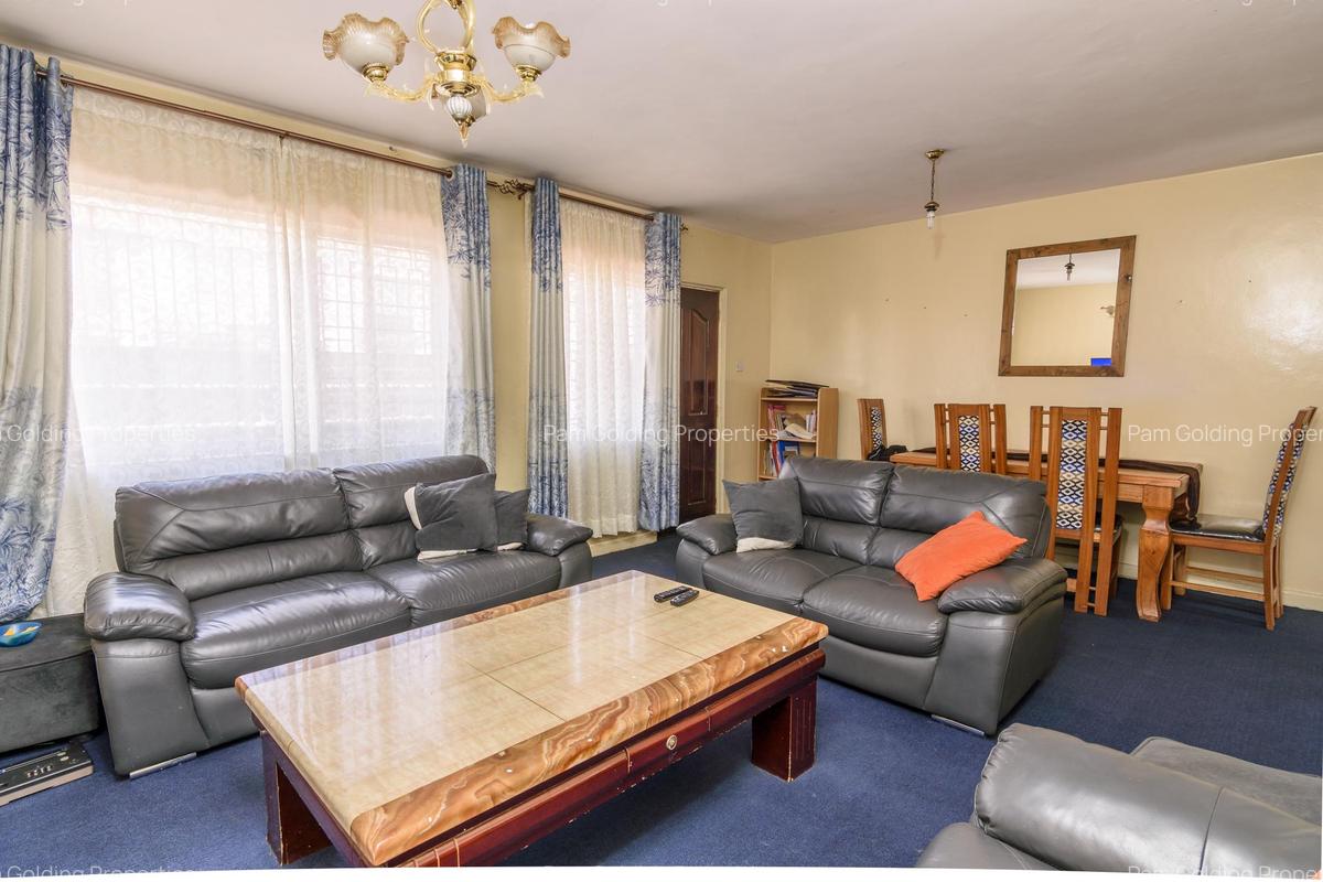 4 Bed Townhouse with En Suite at Kapiti Road - 2