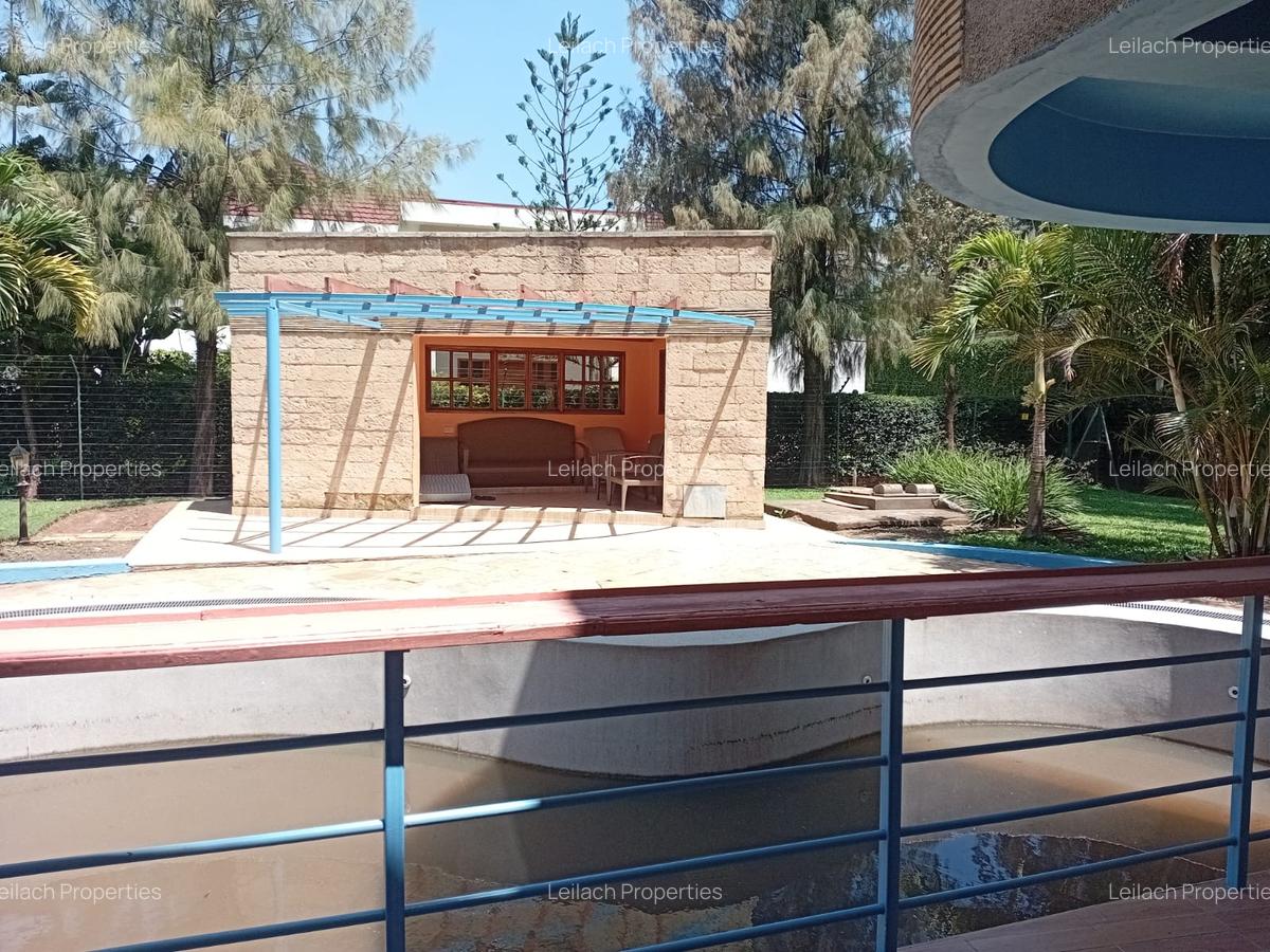 5 Bed House with En Suite in Runda - 9