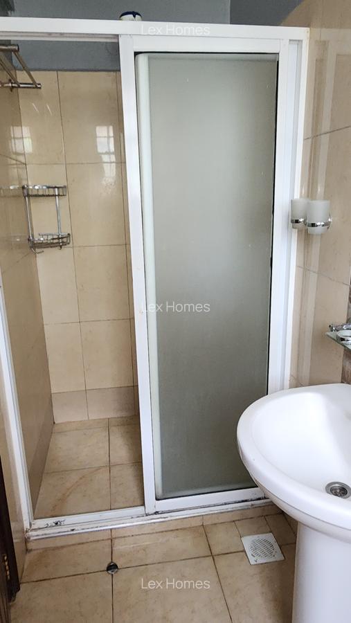 3 Bed Apartment with En Suite at - 15