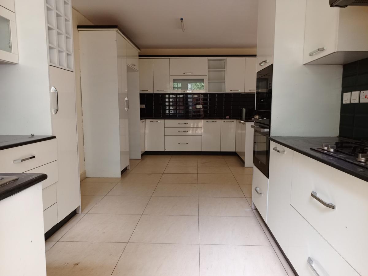 4 Bed Townhouse with En Suite in Kitisuru - 5