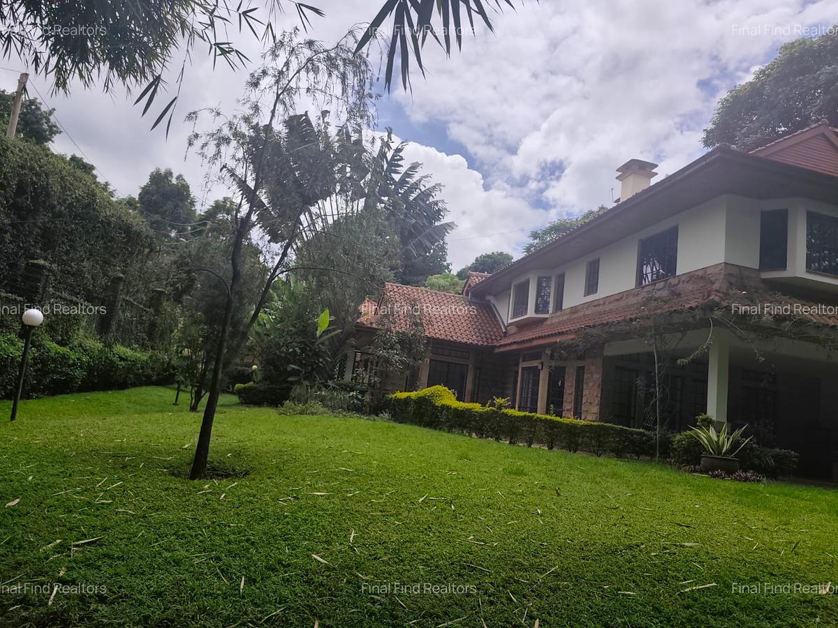 5 Bed Townhouse with Swimming Pool in Rosslyn - 6