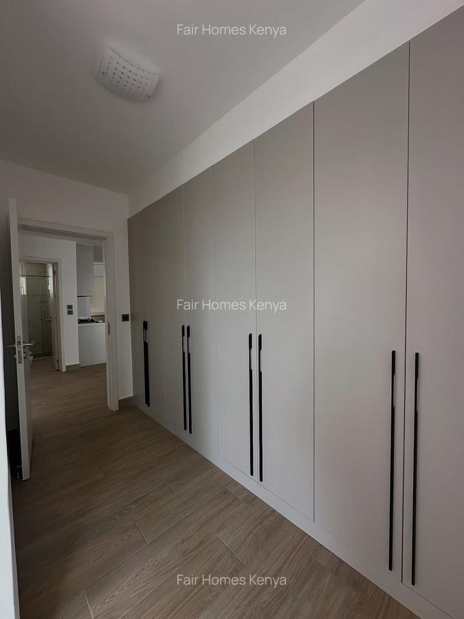 3 Bed Apartment with En Suite at Riverside Drive - 14