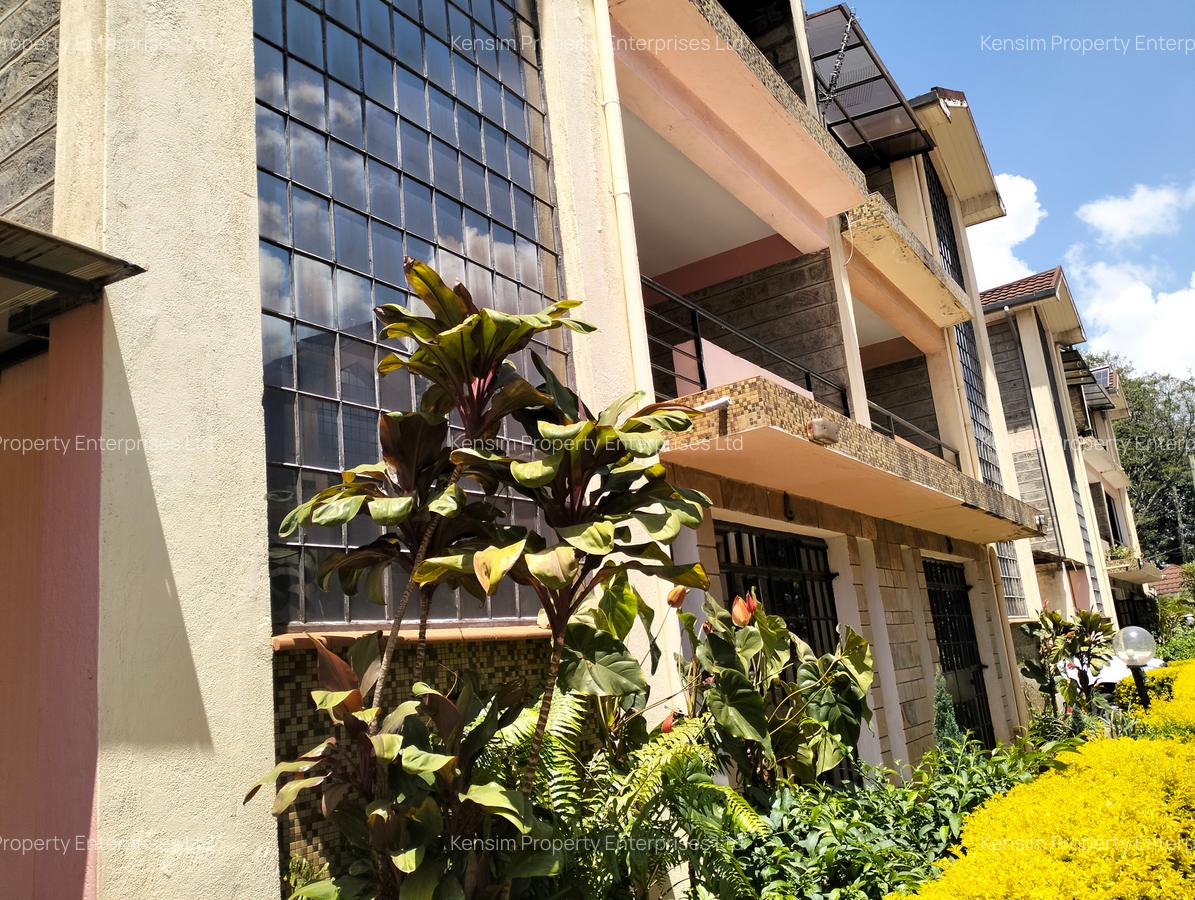 4 Bed Townhouse with En Suite in Lavington - 20