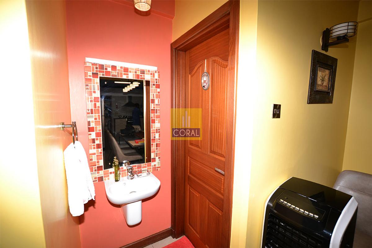 3 Bed Apartment with Lift in Parklands - 20