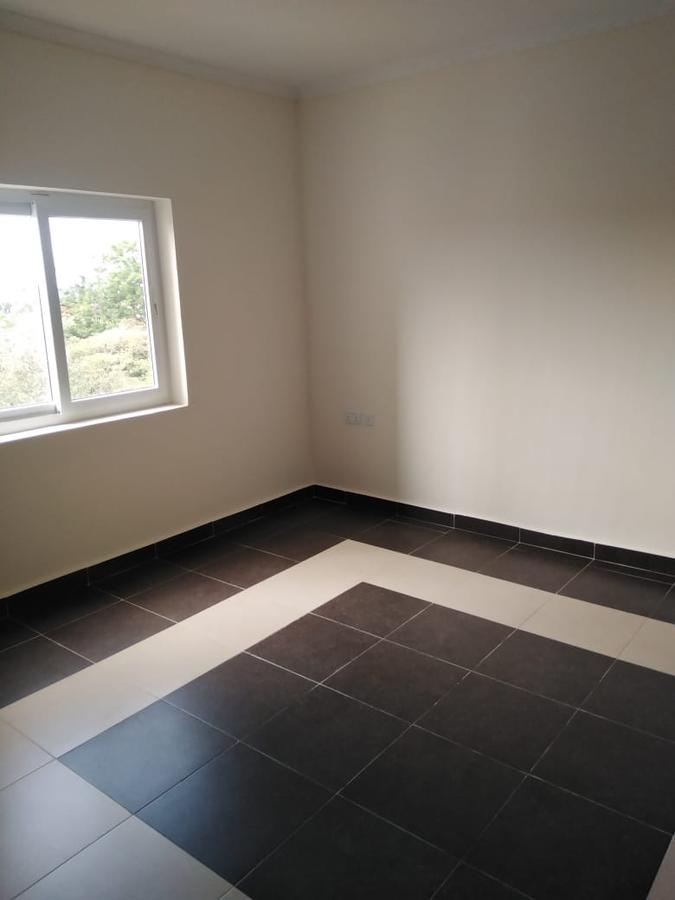 2 Bed Apartment with En Suite at Hatheru Road - 2