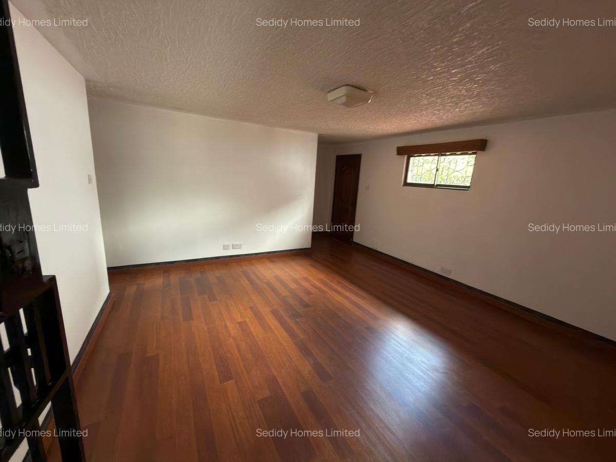 6 Bed House with En Suite in Gigiri - 2