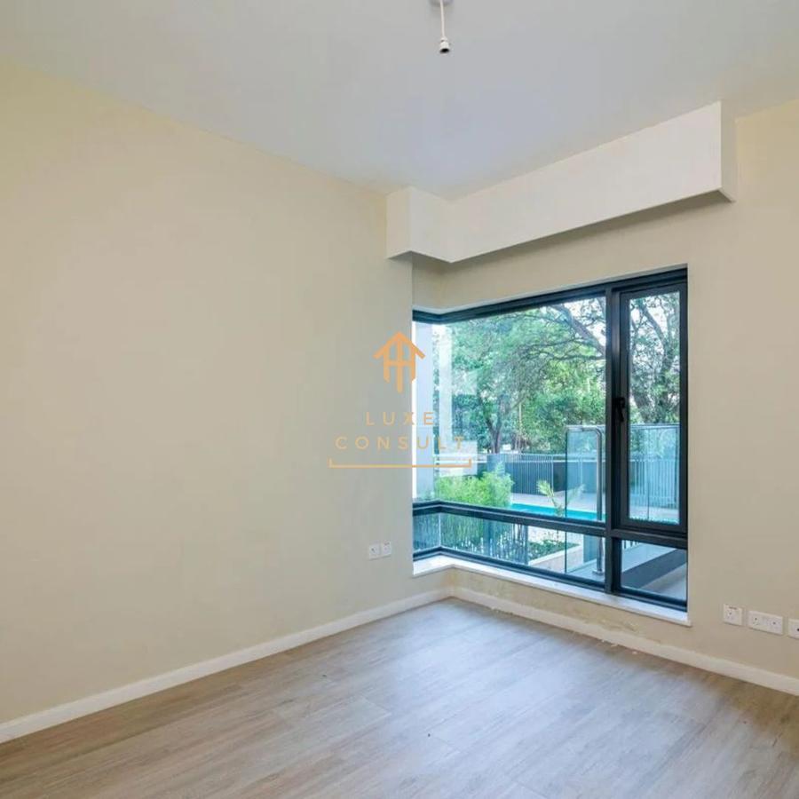 2 Bed Apartment with En Suite at Riverside Drive - 9