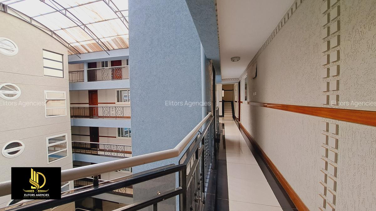 1 Bed Apartment with En Suite at School Lane - 2