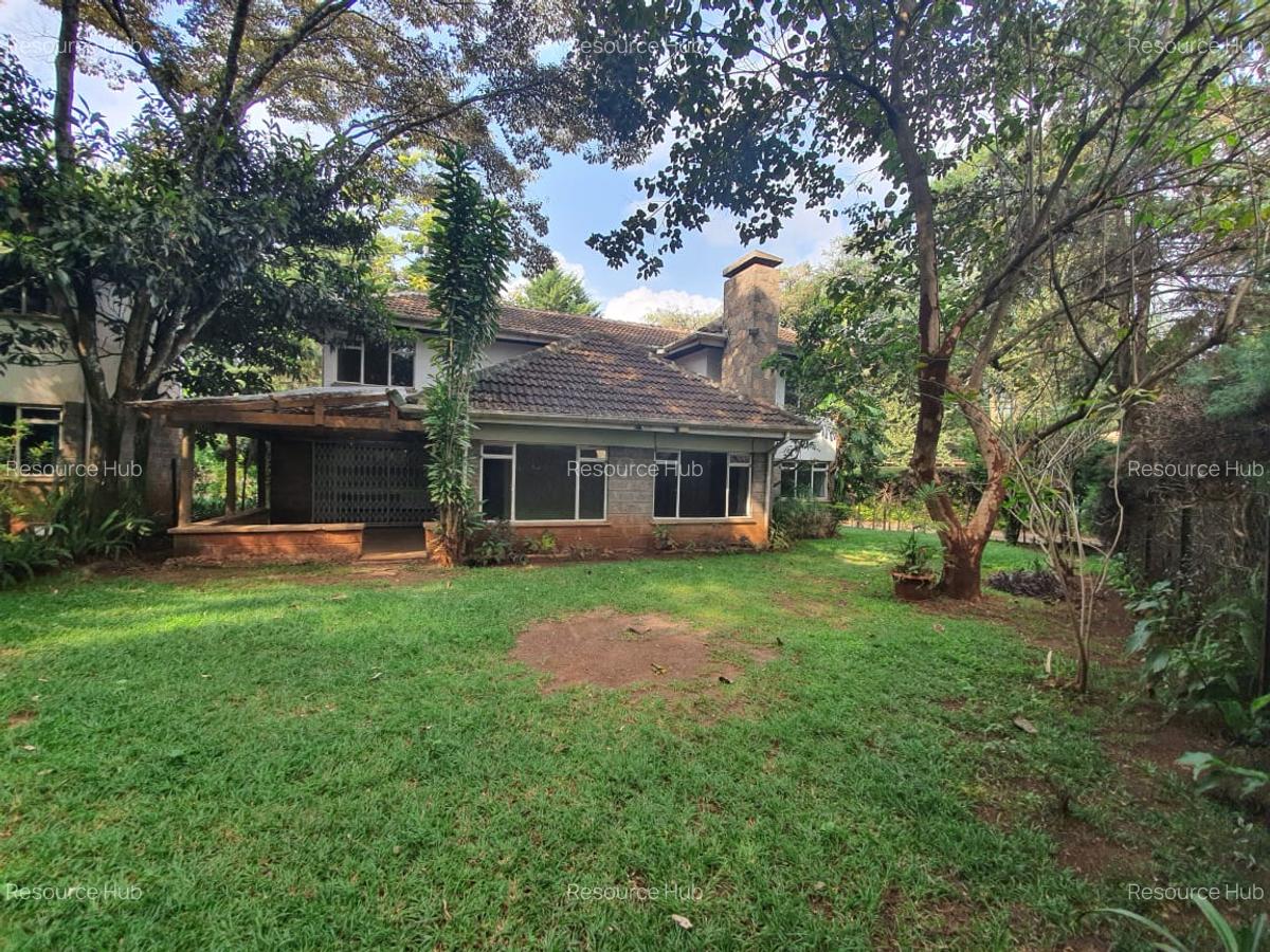 4 Bed Townhouse with En Suite at Lavington - 1