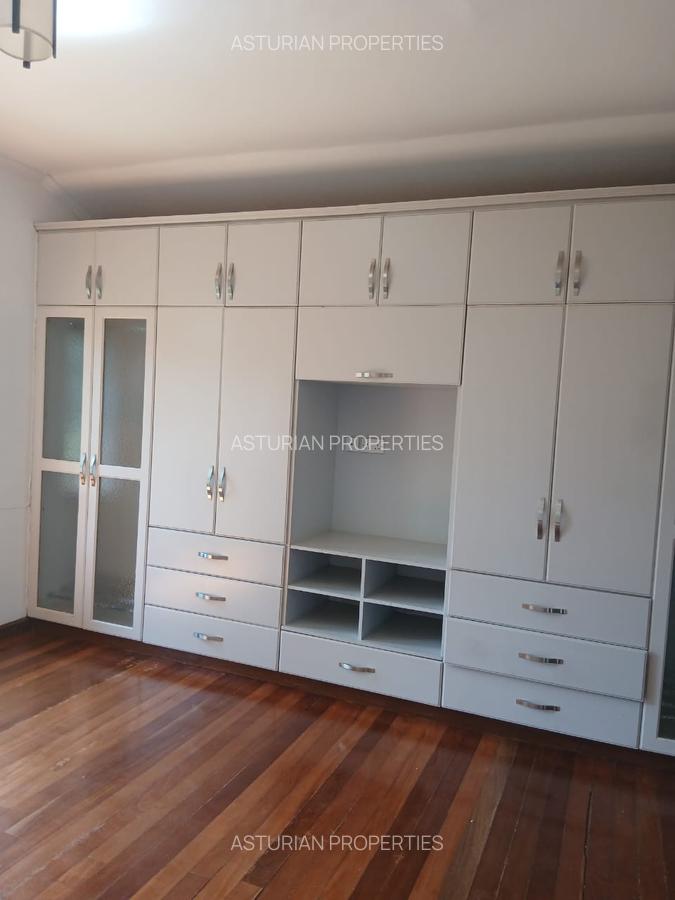 4 Bed Townhouse with En Suite in Runda - 16