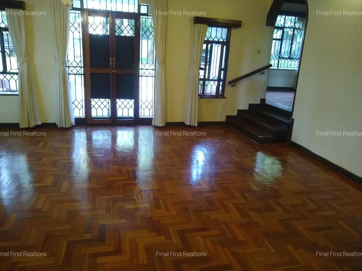 5 Bed House with Staff Quarters in Runda - 15