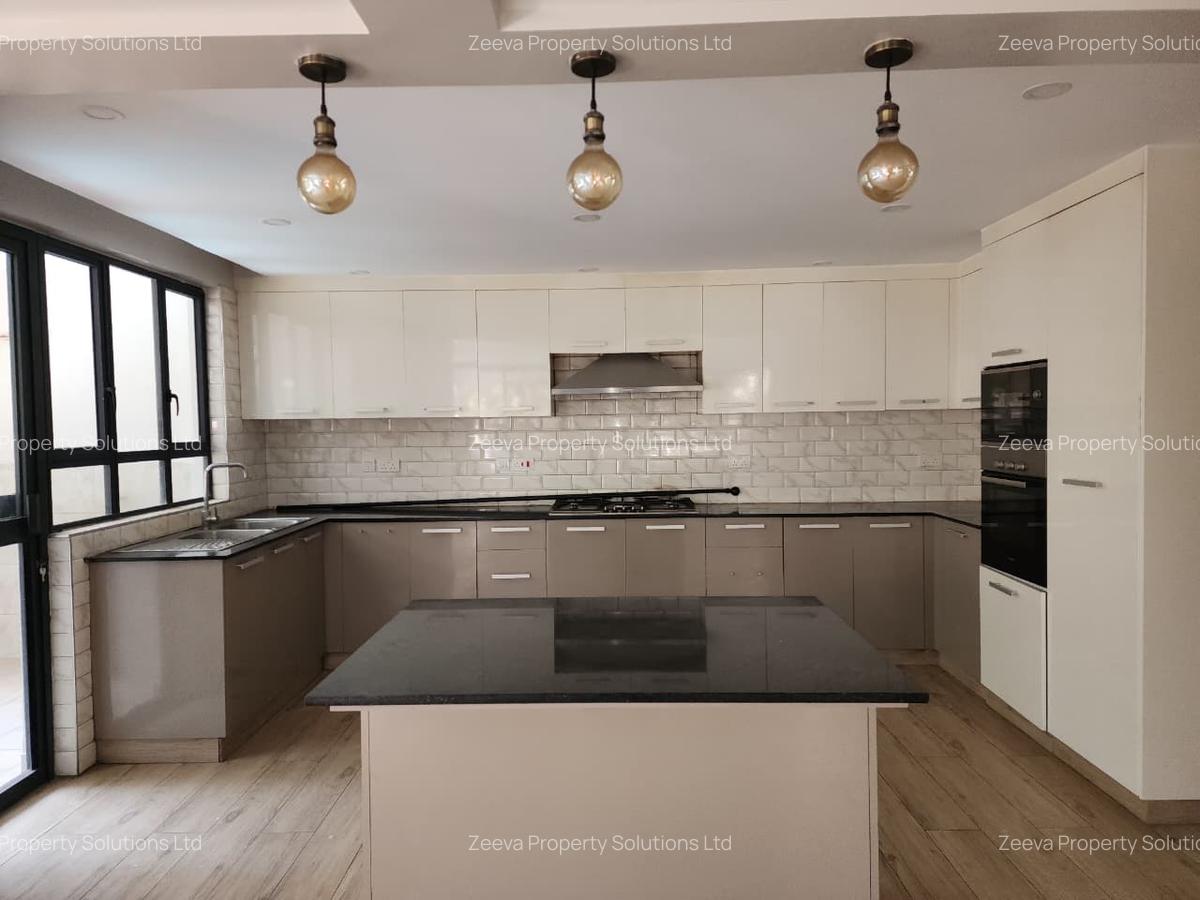 3 Bed Apartment with En Suite in Lavington - 3