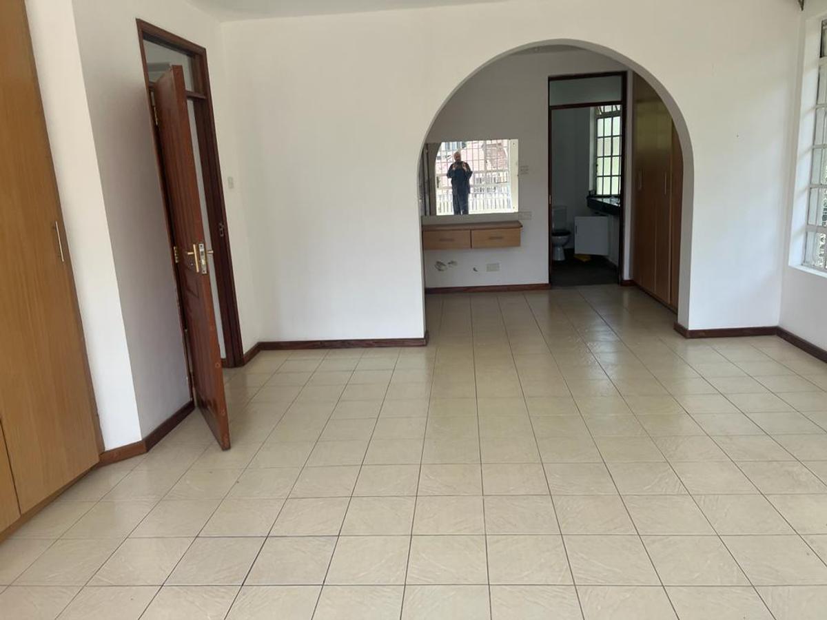 4 Bed Townhouse with Garden in Lower Kabete - 15