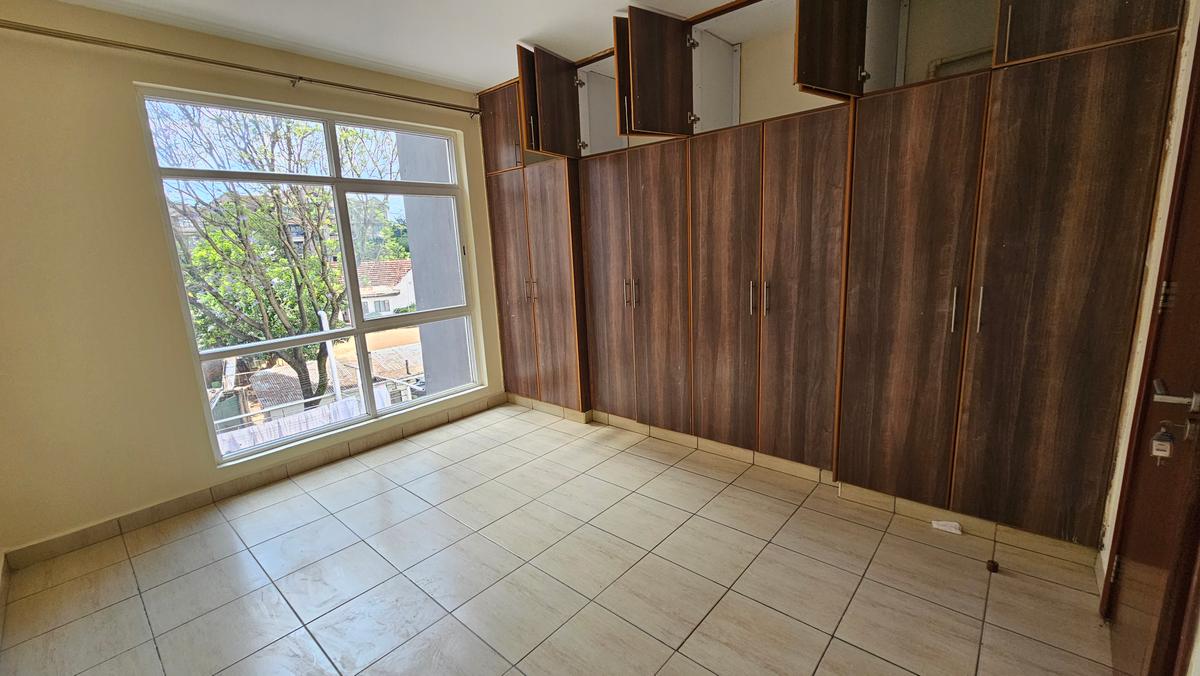 3 Bed Apartment with En Suite in Lavington - 14