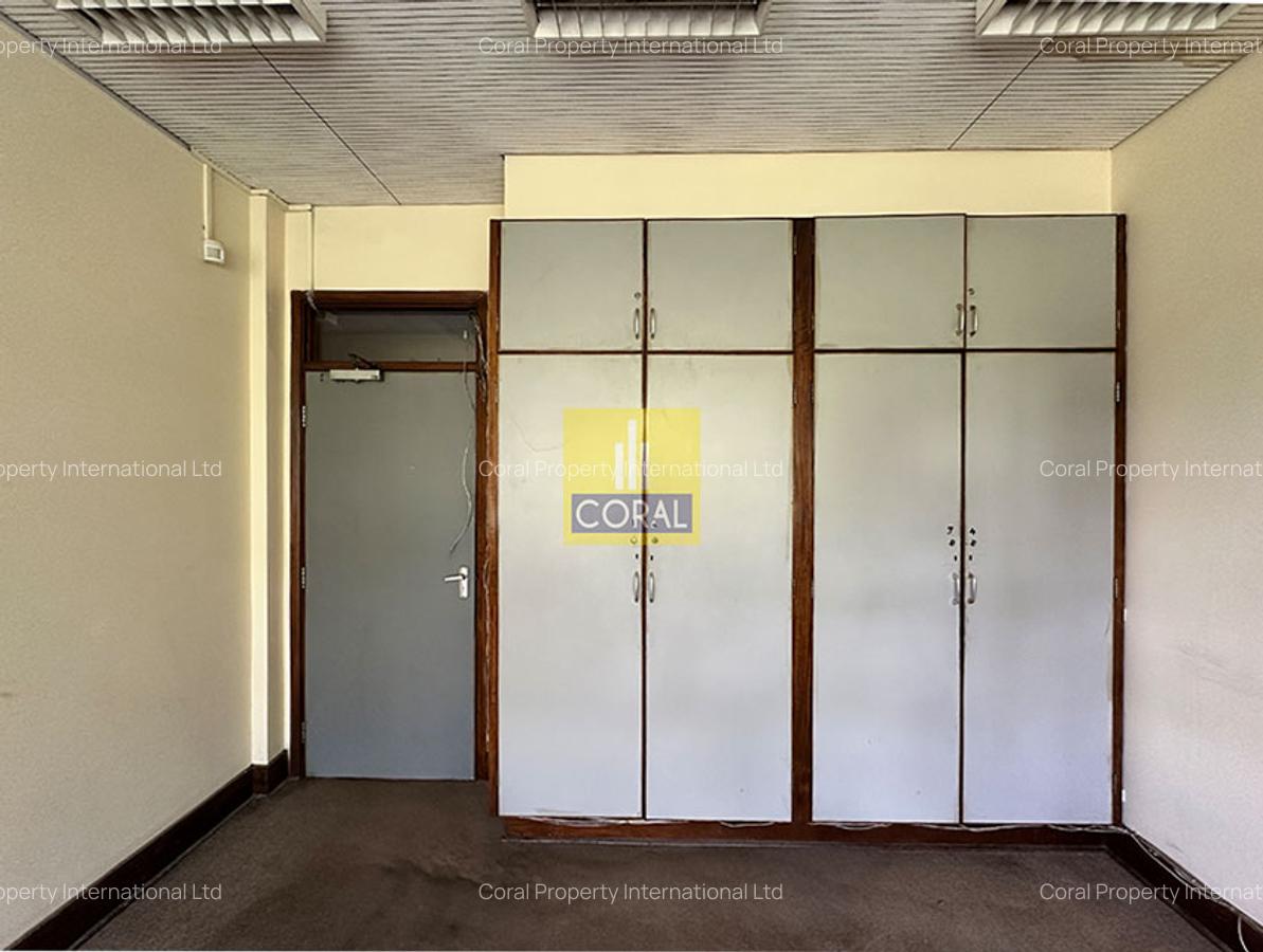 Office in Industrial Area - 8