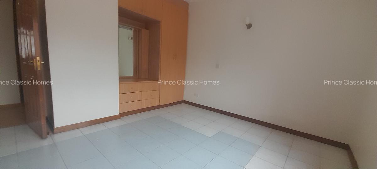 2 Bed Apartment with En Suite in Lavington - 10