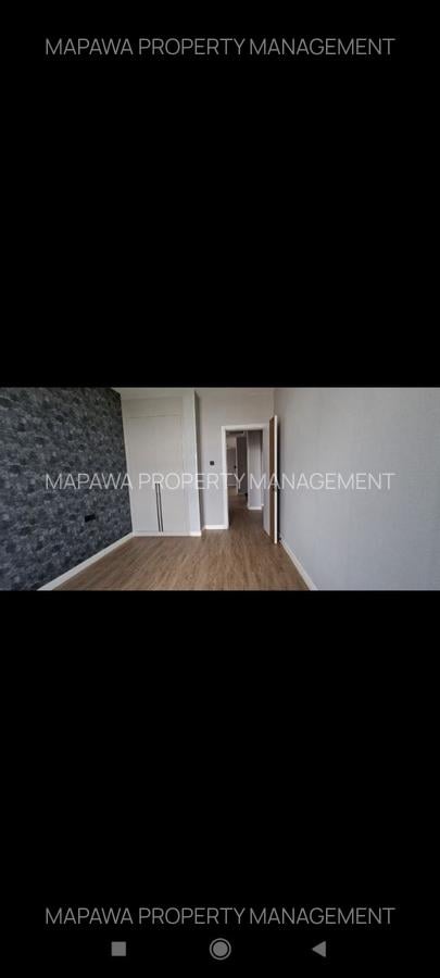 3 Bed Apartment with En Suite in Brookside - 7