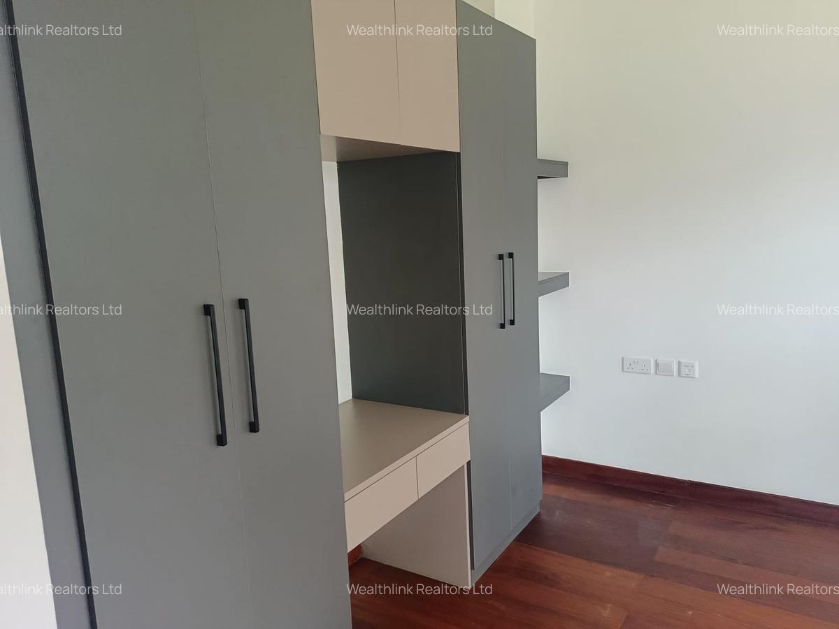 4 Bed Townhouse with En Suite at Two Rivers - 4