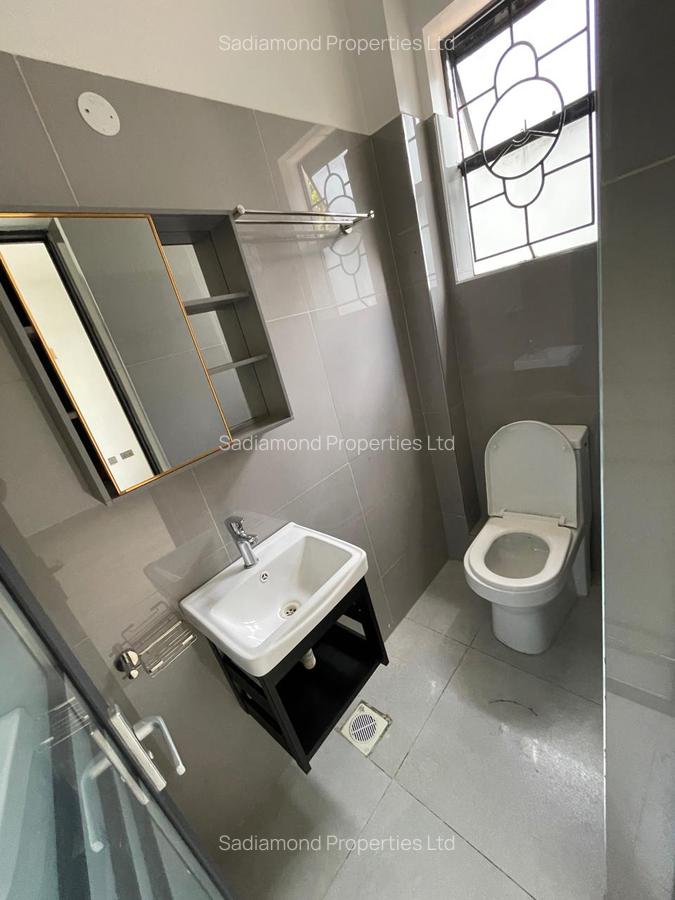 1 Bed Apartment with En Suite in Westlands Area - 4