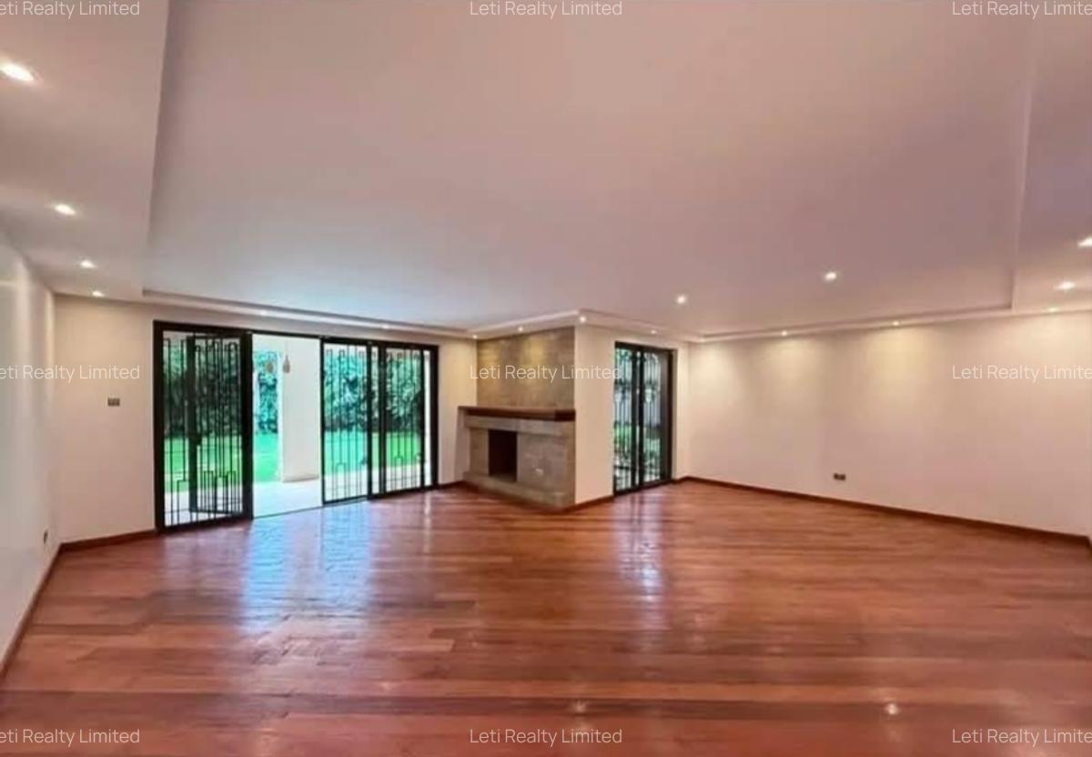 5 Bed Townhouse with En Suite in Lavington - 4