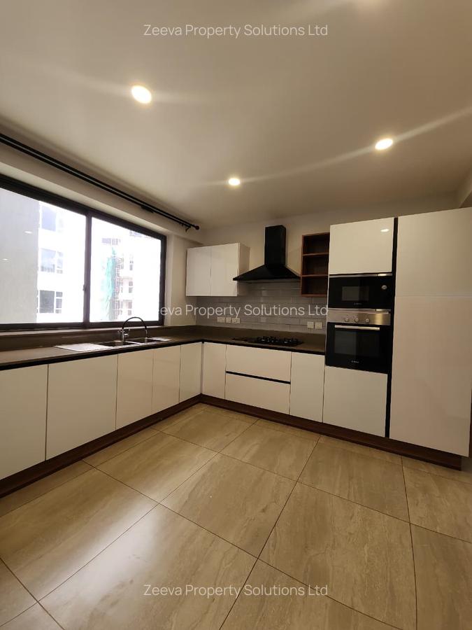 3 Bed Apartment with En Suite in Westlands Area - 5