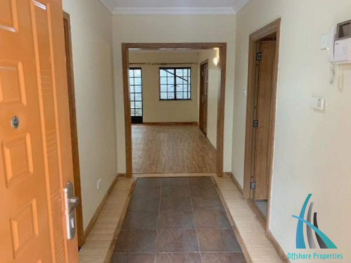 5 Bed Townhouse with En Suite at Othaya Road - 10