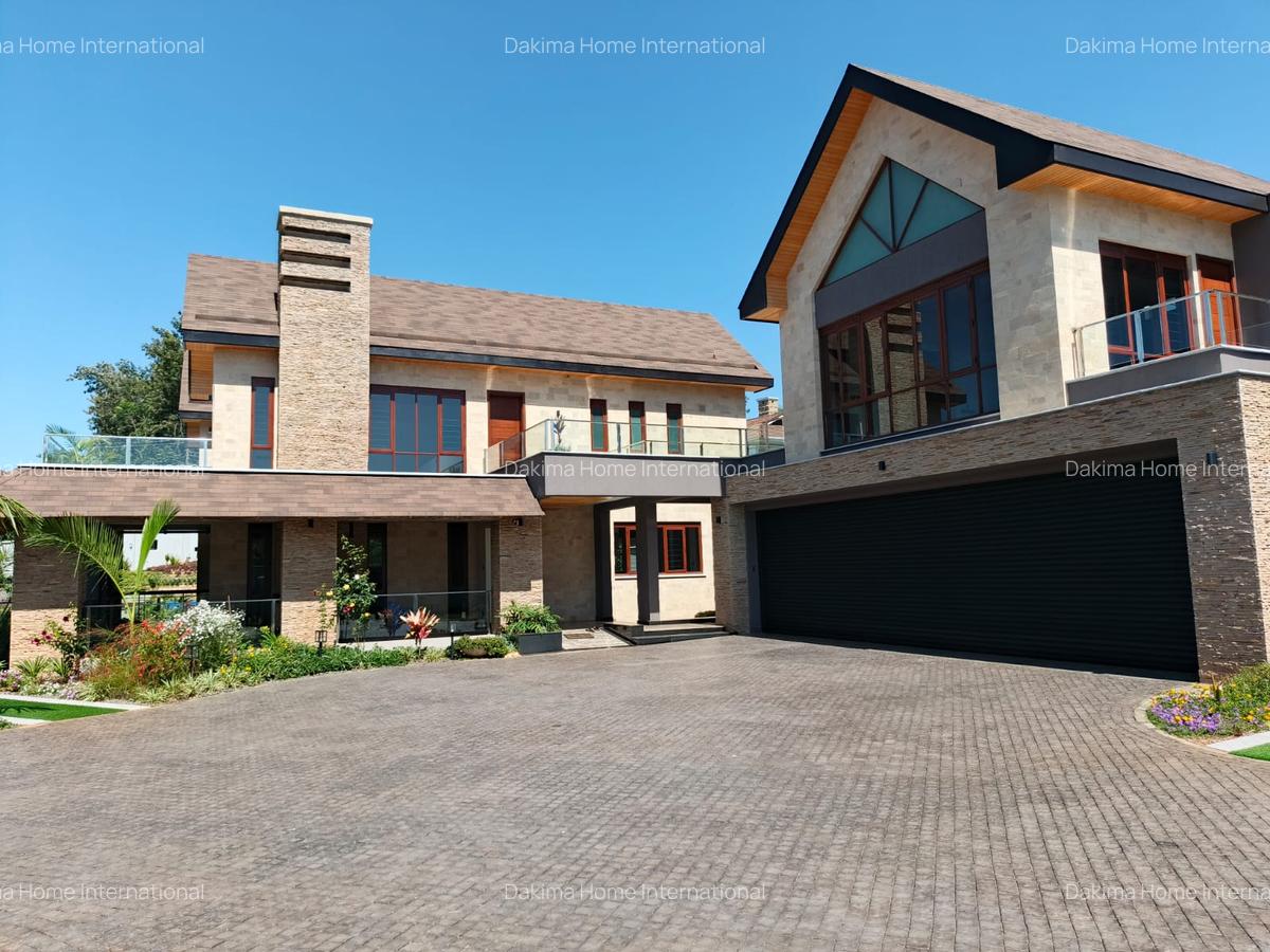 4 Bed House with En Suite in Runda - 1